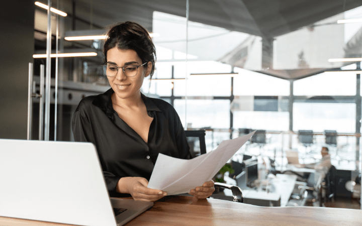Gestão Comercial: o que é, quem faz, quanto ganha e o que estuda